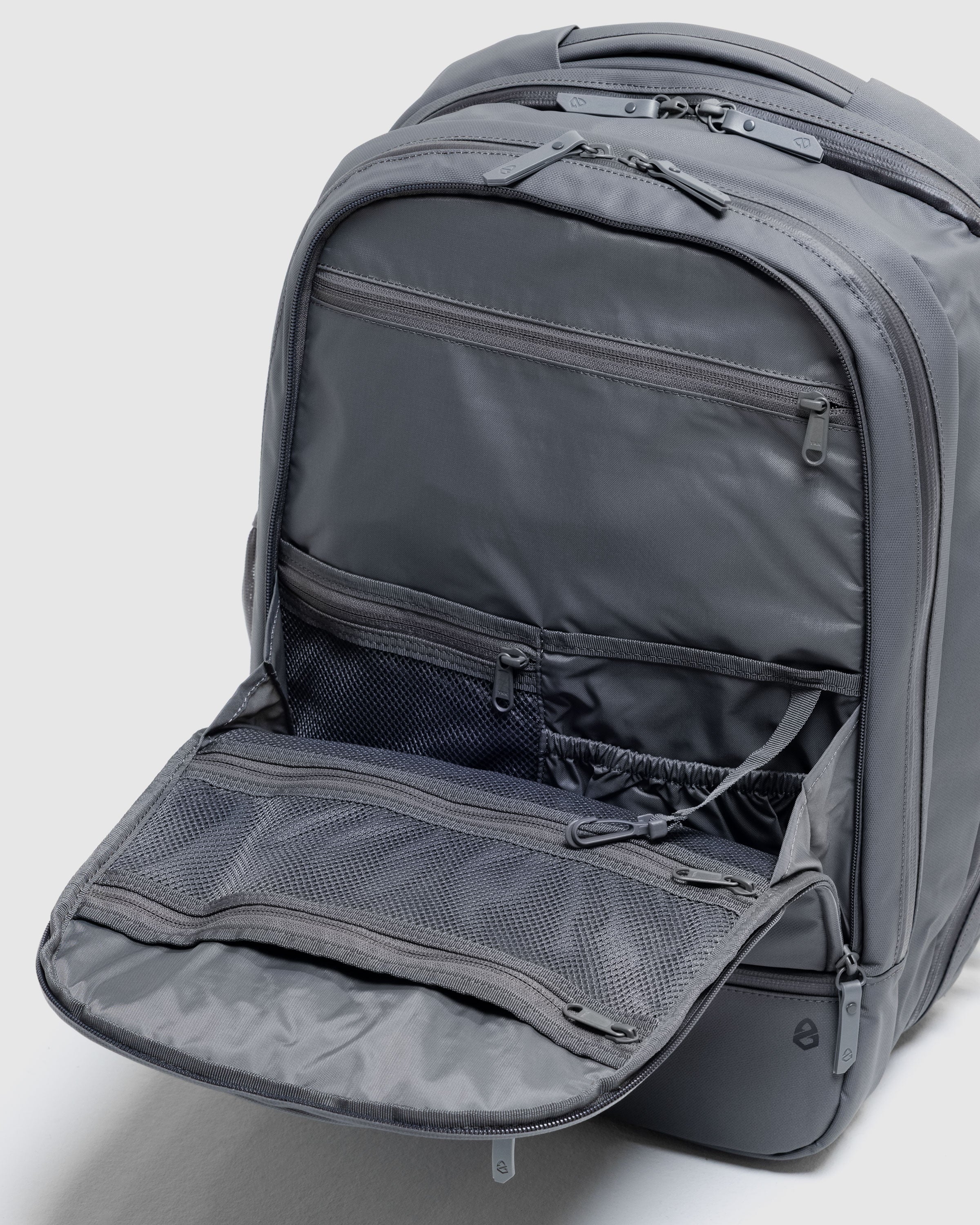 Men's Laptop Backpack - Water-Resistant 15